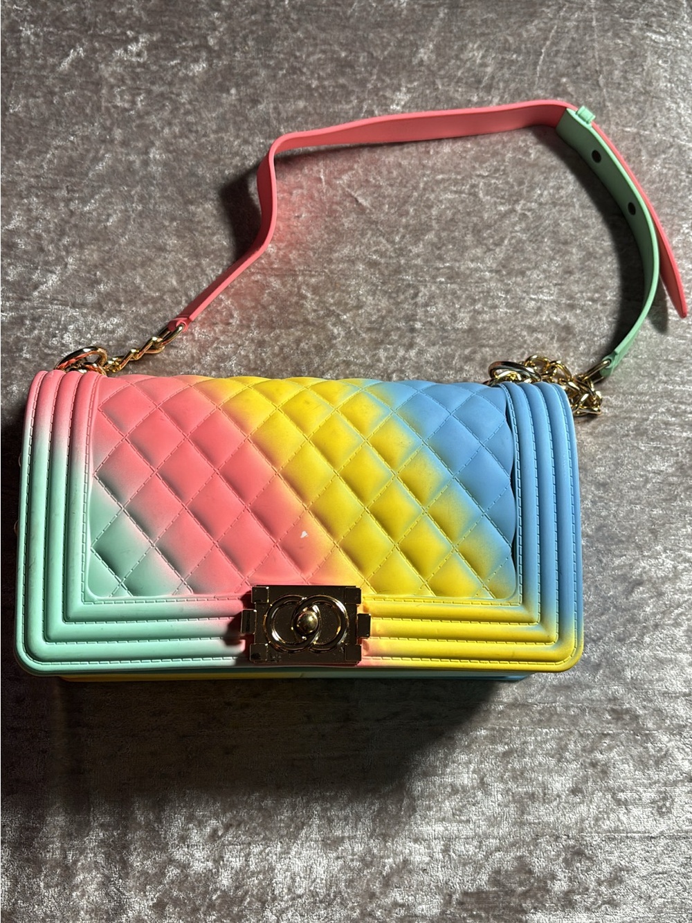 Rainbow Gradient Quilted Shoulder Bag - Multicolor